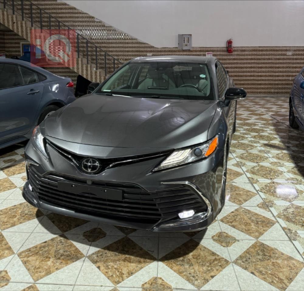 تۆیۆتا کامری